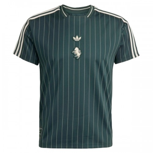 Original Fußballtrikot Juventus Terrace Icons 2025-26 Für Herren Original Fußballtrikot Juventus Terrace Icons 2025-26 Für Herren