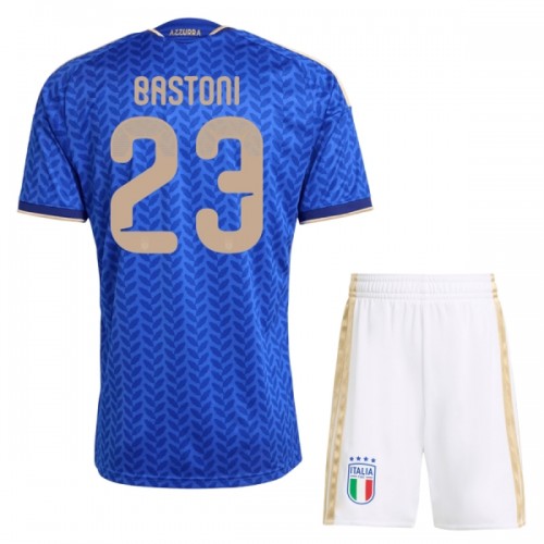 Original Trikotsatz Italien Bastoni 23 Heimtrikot WM 2026 Für Kinder Original Trikotsatz Italien Bastoni 23 Heimtrikot WM 2026 Für Kinder