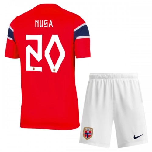 Original Trikotsatz Norwegen Nusa 20 Heimtrikot WM 2026 Für Kinder Original Trikotsatz Norwegen Nusa 20 Heimtrikot WM 2026 Für Kinder