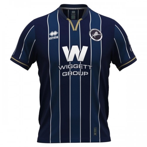 Original Fußballtrikot Millwall Heimtrikot 2026-27 Für Herren Original Fußballtrikot Millwall Heimtrikot 2026-27 Für Herren