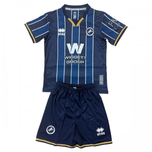 Original Trikotsatz Millwall Heimtrikot 2026-27 Für Kinder Original Trikotsatz Millwall Heimtrikot 2026-27 Für Kinder