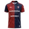 Original Fußballtrikot Cagliari Calcio Heimtrikot 2026-27 Für Herren Original Fußballtrikot Cagliari Calcio Heimtrikot 2026-27 Für Herren